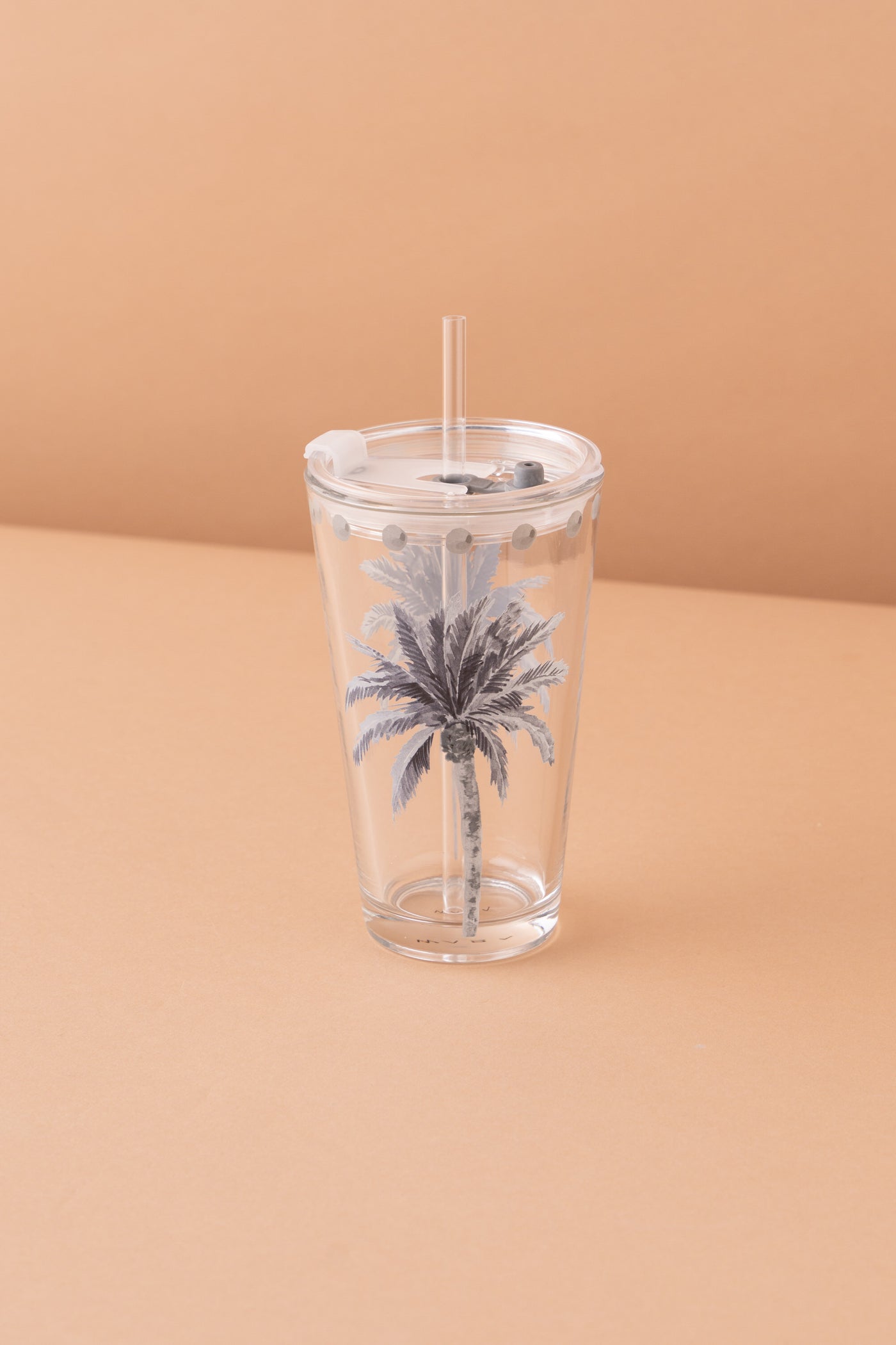 B18 Glass Mug With Lid + Straw