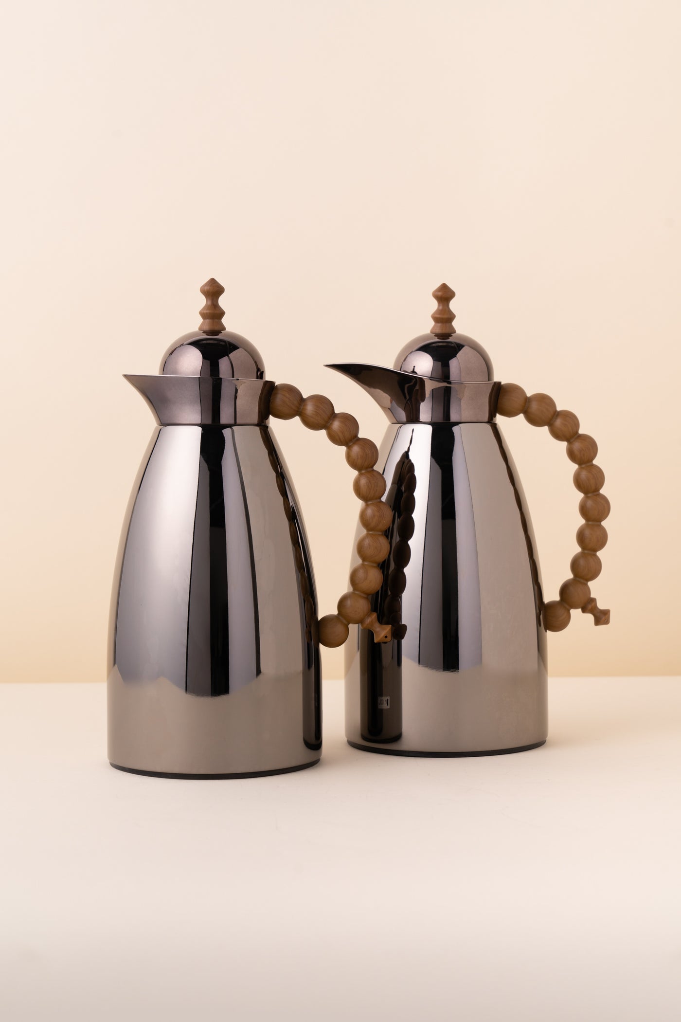 Al Ma'azeem Flasks Set 2 Pcs 1L