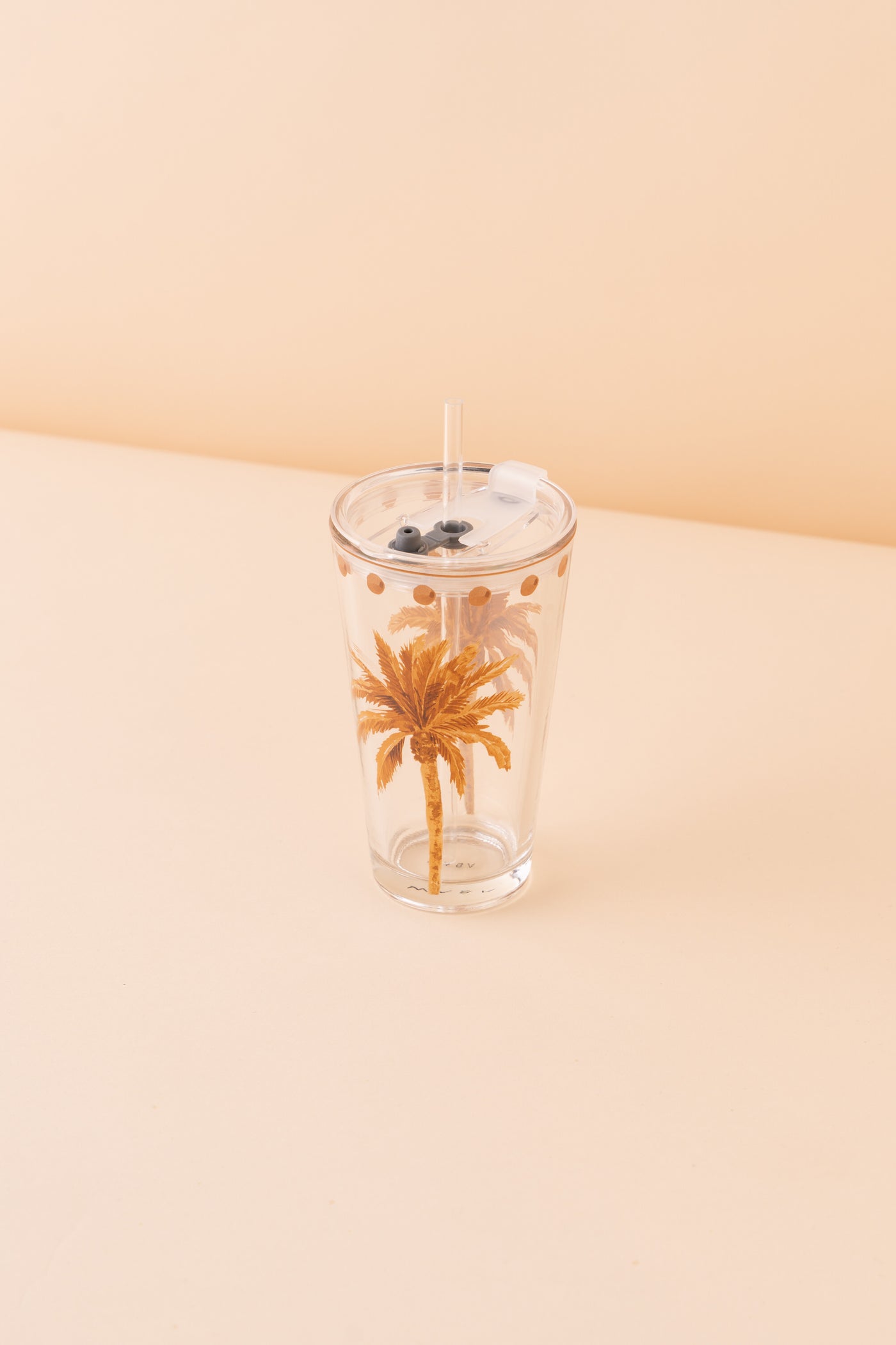 B18 Glass Mug With Lid + Straw