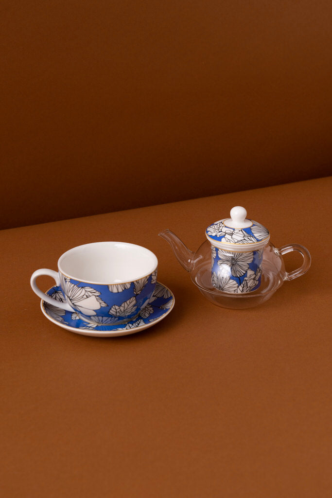 B19 Teapot with Cup