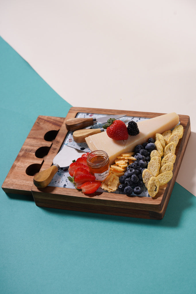 LV3 Cheese Knife Set 3 Pcs W/ Glass Cutboard