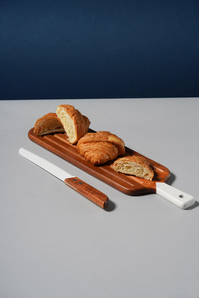 LV18 Bread Knife W/ Wooden Cutboard