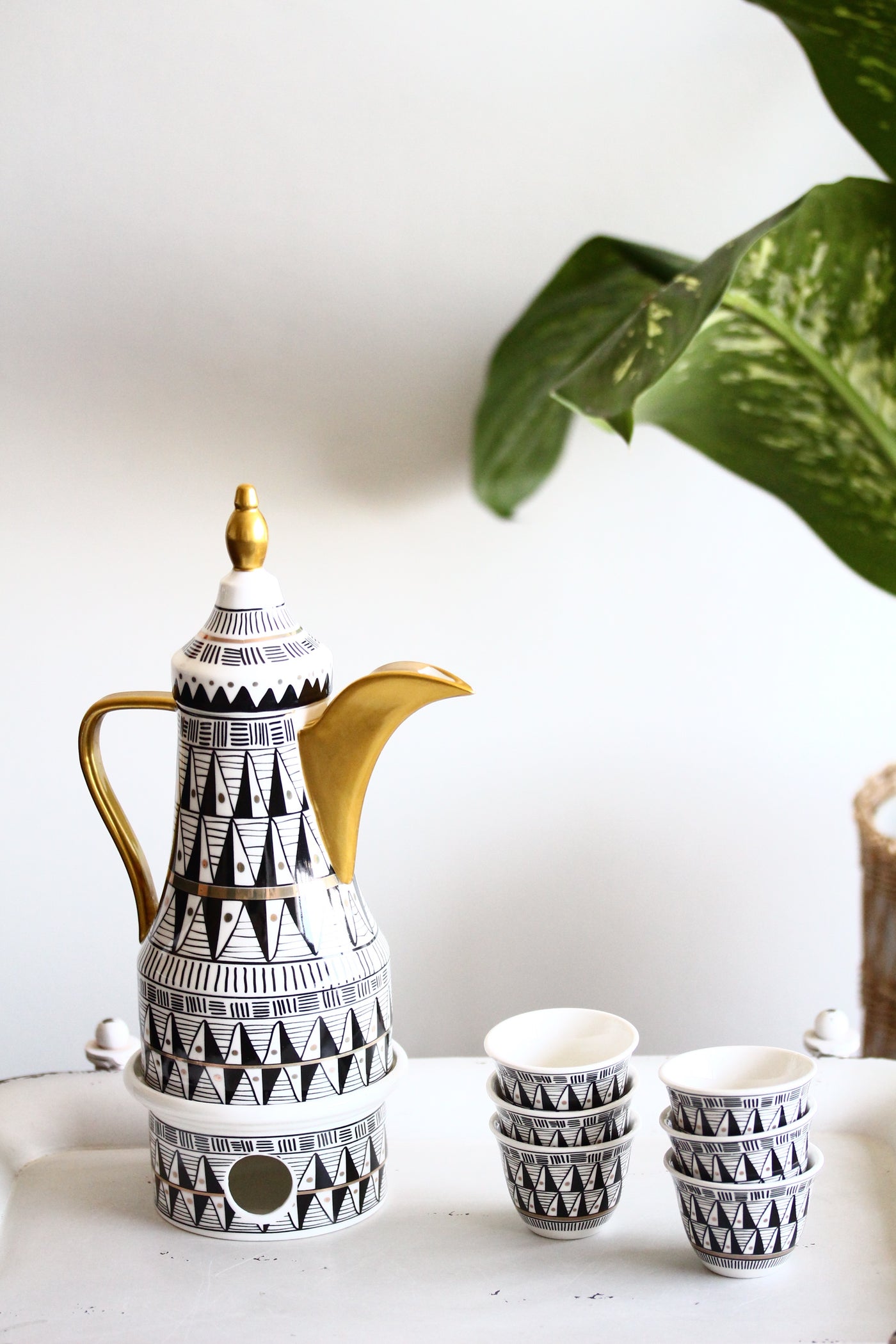 H1 Arabic Coffee Cups Set 6 Pcs W/Pot holder
